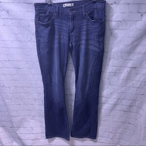 Levi’s blue jeans 524 too superlow